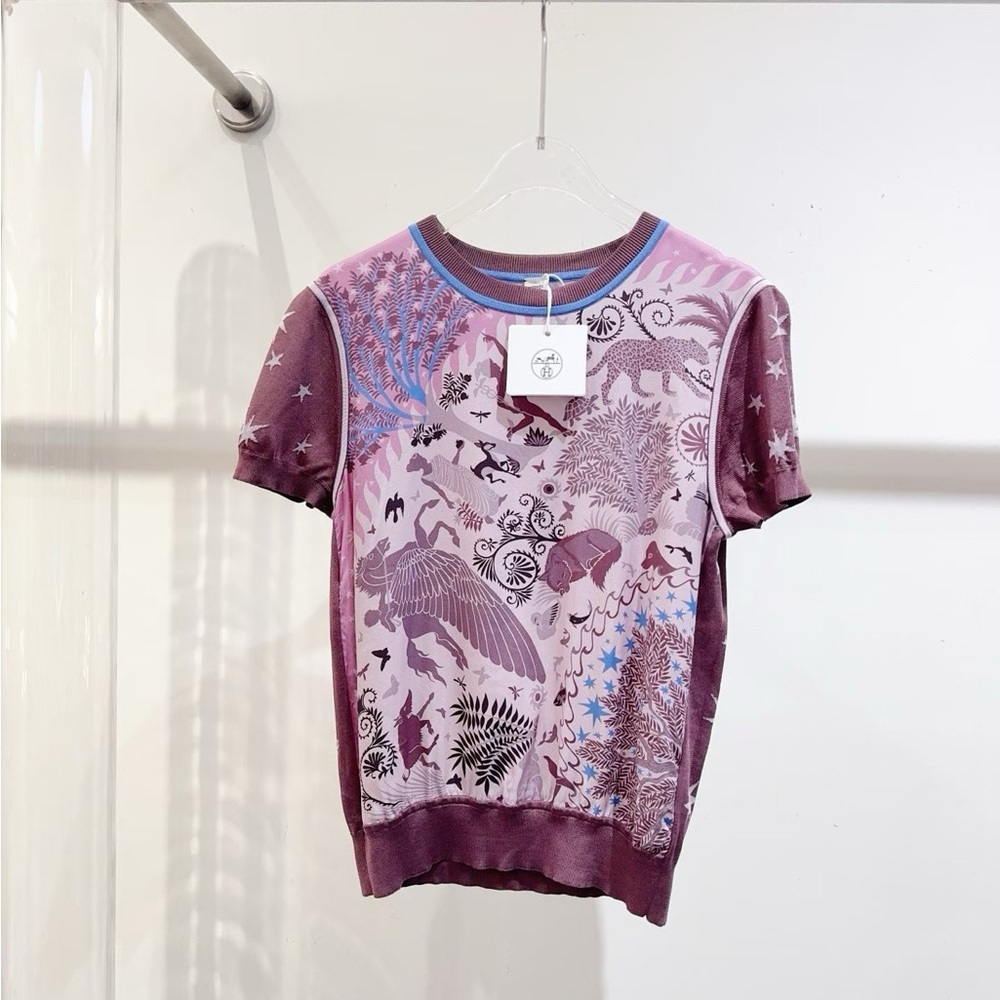 ❌sold❌Authentic Hermes Graphic Purple T-Shirt